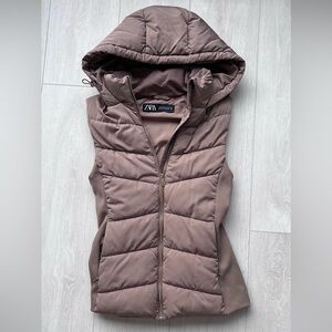 Zara Slim Fit Puffer Vest